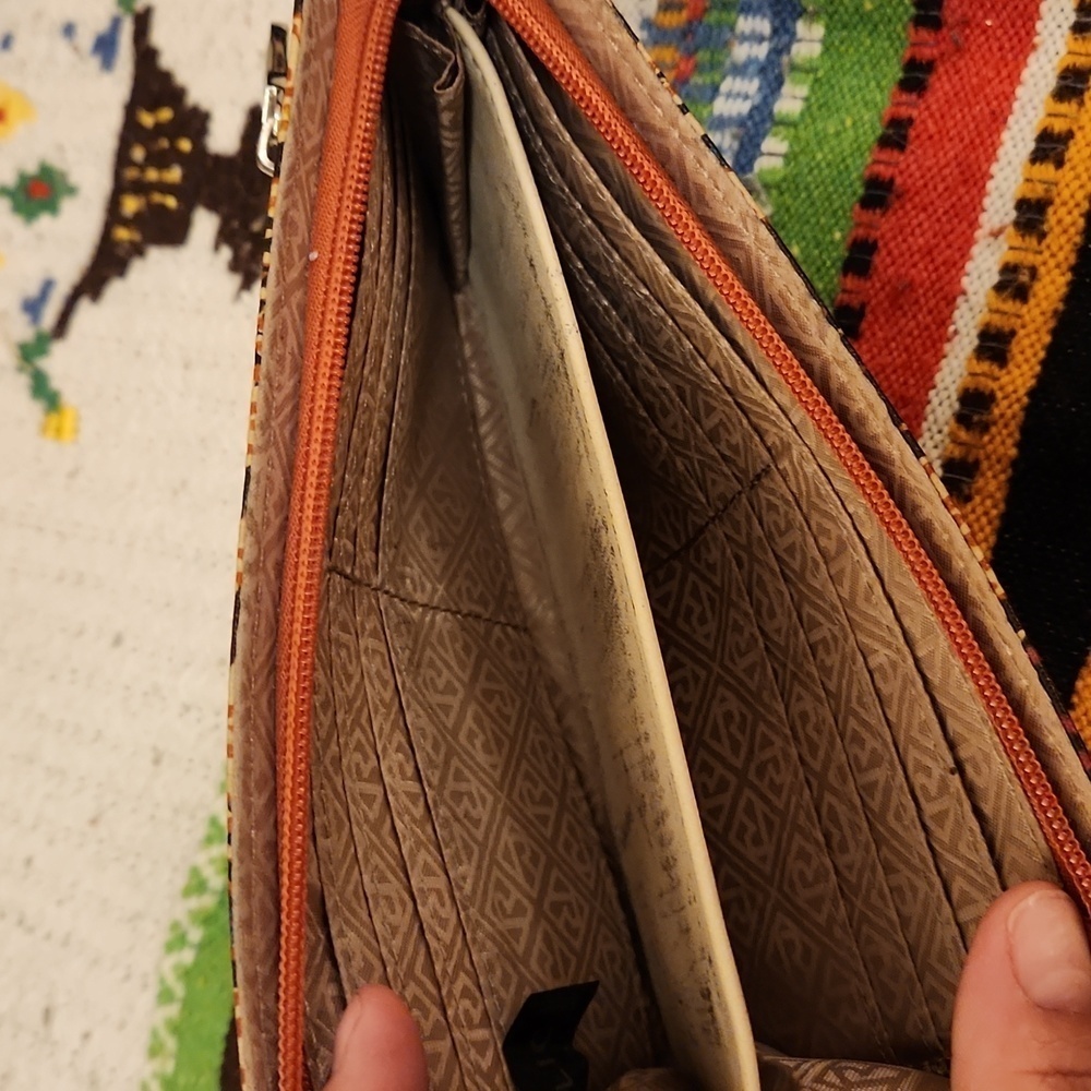 Relic by Fossil Vegan Leather Leaf Print Wallet EUC - Picture 9 of 11